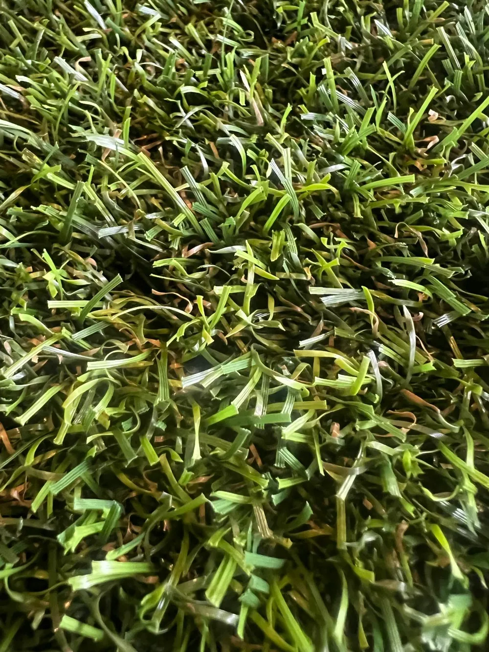 Gespa artificial 32 mm pràctica per a terrasses — model Urban 05